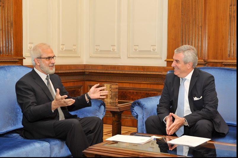 Tăriceanu i-a cerut sprijinul lui Timmermans pentru ridicarea MCV-ului