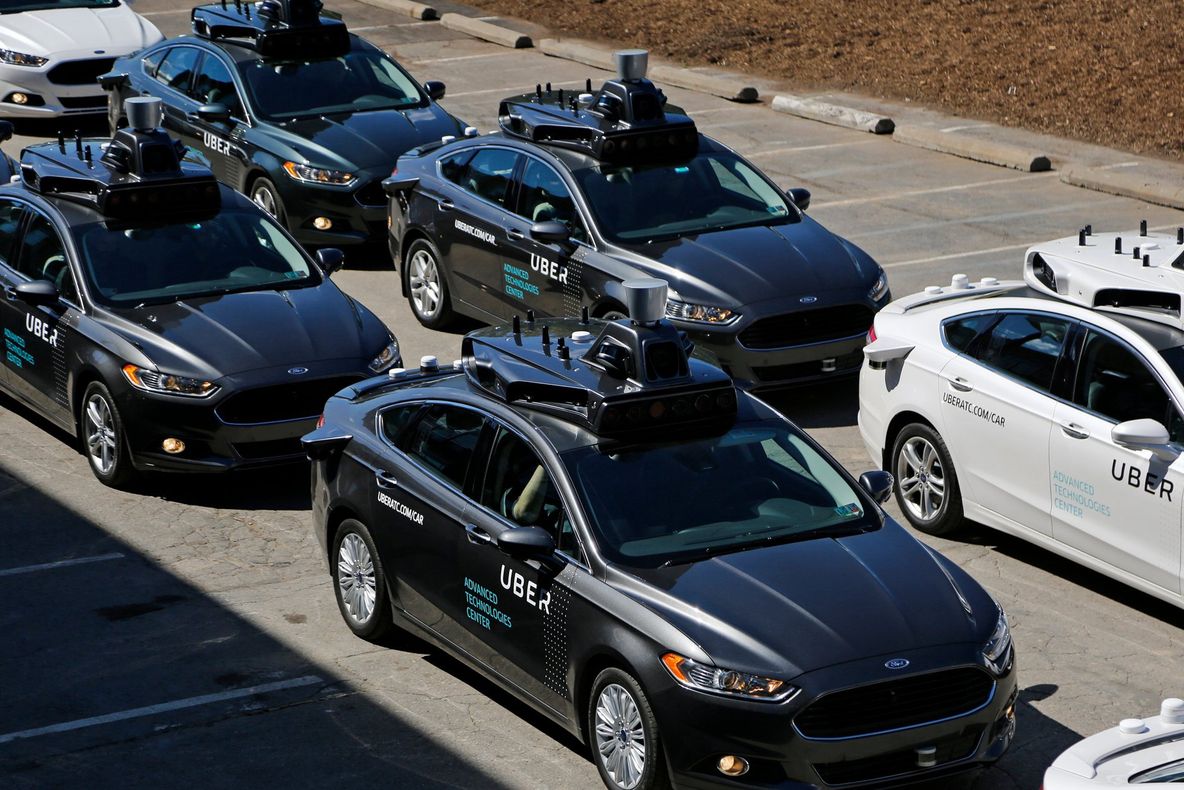 Premieră nefericită: o maşină autonomă a Uber a lovit mortal un pieton