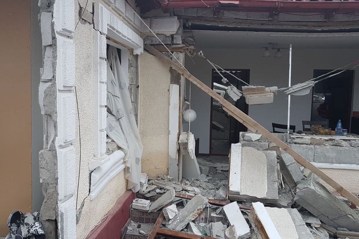 Explozie puternică la Năvodari - o casă distrusă, două persoane rănite