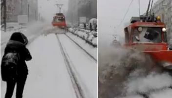 Reacţia RATB, după ce un pieton a fost "îngropat" în zăpadă, de un utilaj de deszăpezire