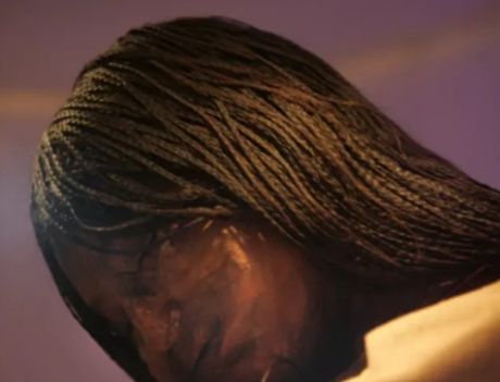 S-a apropiat de o fetiţă îngheţată în urmă cu 500 de ani. A atins-o, iar incredibilul s-a întâmplat