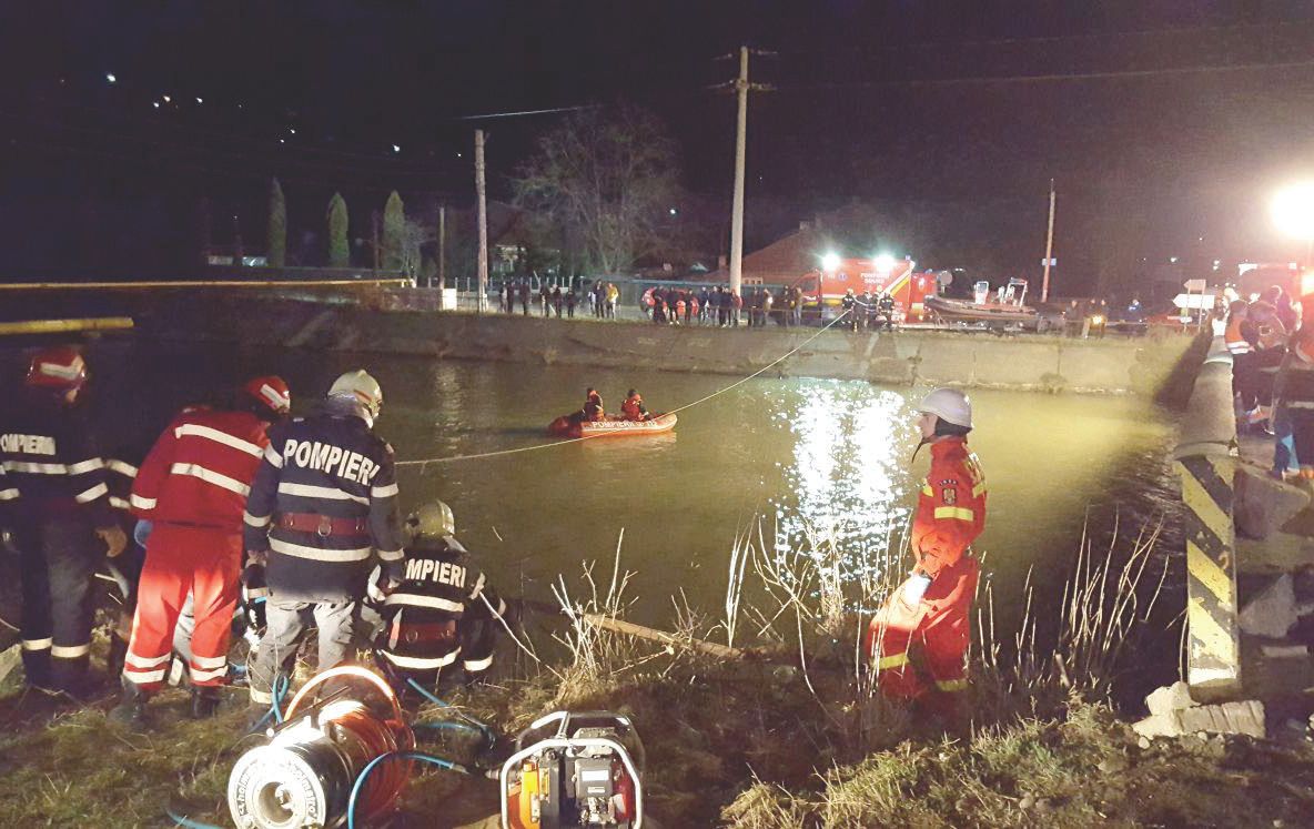 O nouă ipoteză în cazul accidentului de microbuz în care au murit 9 oameni (FOTO)