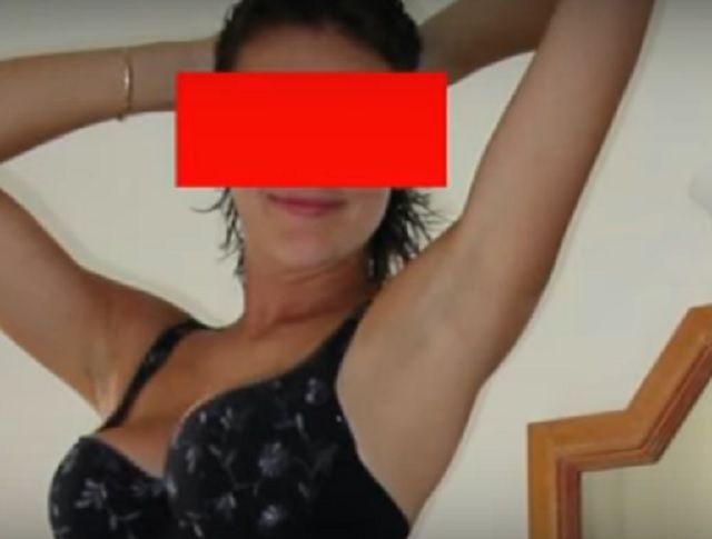 I-a trimis soţului poze cu ea goală. Când le-a văzut, omul a divorţat. Ce uitase femeia să şteargă