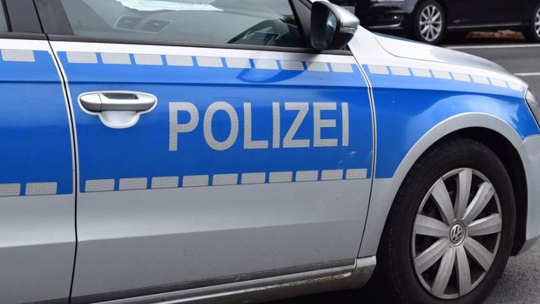 Trei românce, implicate în sechestrarea unui pensionar austriac