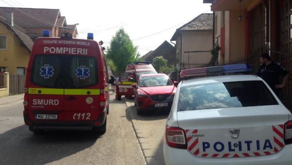 Bărbat înjunghiat pe stradă, sub ochii copilului!