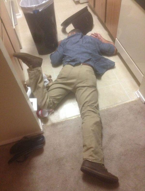 Mort de beat la propriu. A băut 22 de shoturi în 90 de minute și s-a prăbușit