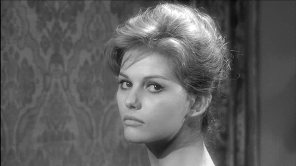 Claudia Cardinale, una dintre marile actriţe ale cinematografiei italiene, a împlinit 80 de ani