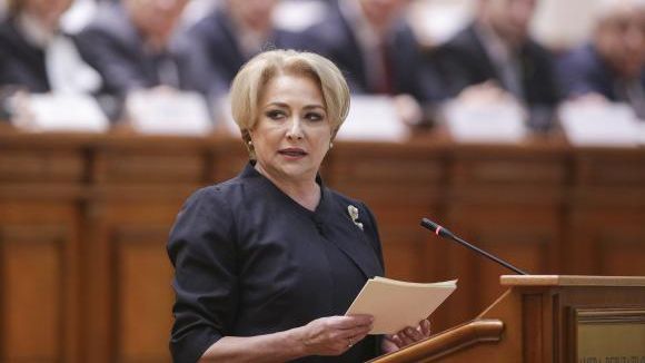 Dăncilă, despre Iohannis: ”Nu suntem la școală să vină domnul profesor să ia elevii de urechi”