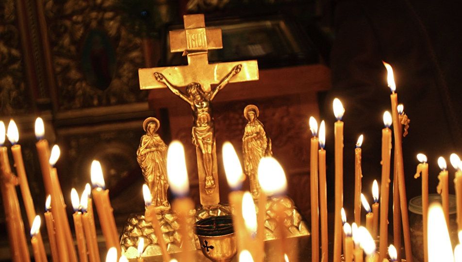 Denia celor 12 evanghelii - ce înseamnă, cu adevărat, slujba de joi seară