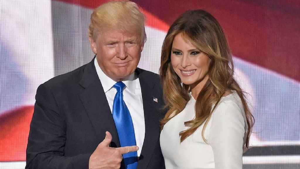 Motivul real pentru care Melania Trump refuză să-l ia de mână pe Donald Trump