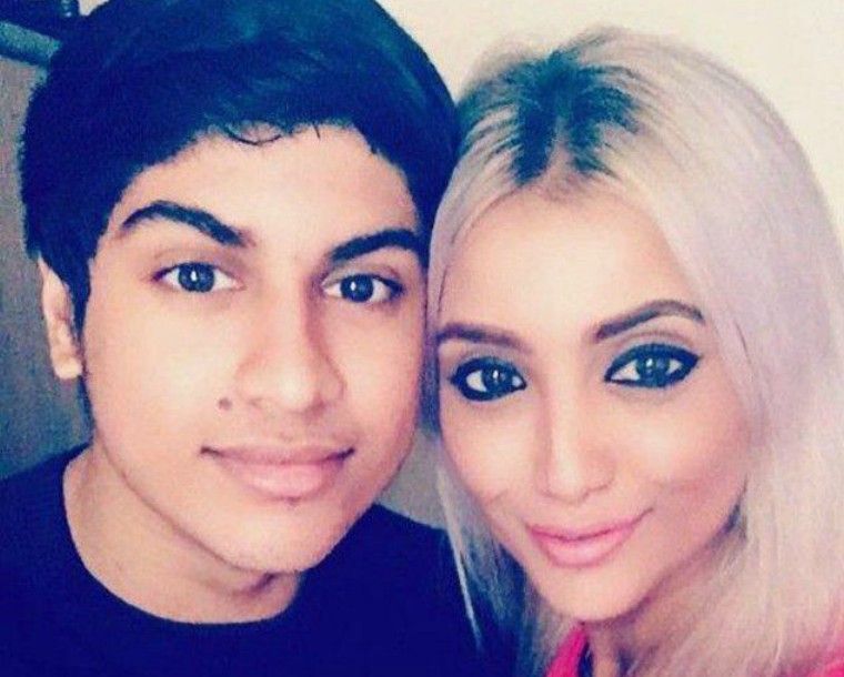 Ea este femeia pentru care timpul a stat în loc. E confundată cu iubita fiului ei