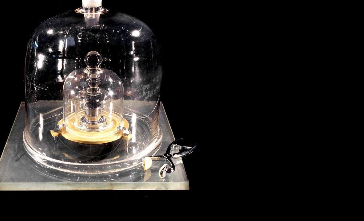 Kilogramul cântărește mai puțin. De ce s-a modificat unitatea de măsură