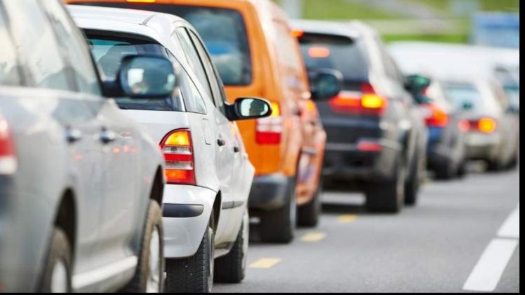 Ce înseamnă semnalele luminoase pe care le fac şoferii în trafic