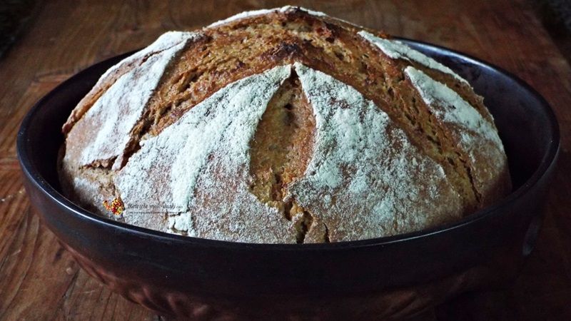 Cea mai simplă reţetă de pâine - nici măcar nu trebuie frământată