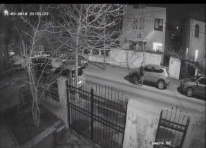 Piromanul de maşini din Capitală a fost arestat preventiv. Cine e bărbatul (VIDEO) 