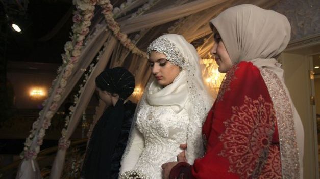 Statul unde poligamia a existat mereu. Mărturiile unui lider: "Allah este cel care ne permite"