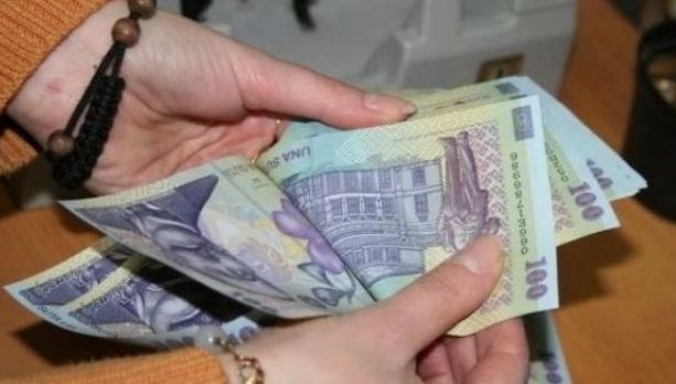 Prime mari de Paşte la stat, de până la 3.500 de lei brut