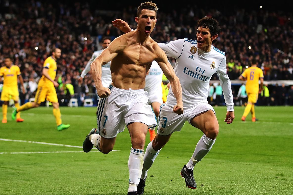 Foşti premieri români, în drum spre meciul Real Madrid - Bayern Munchen. Cine era în avion 