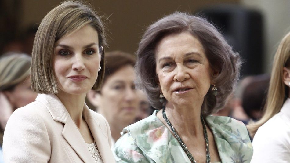 Scandal la Casa Regală. Regina a fost împinsă de noră