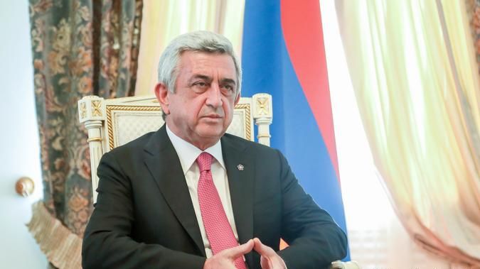Revolta din Armenia și demisia premierului reprezintă o lovitură pentru Rusia