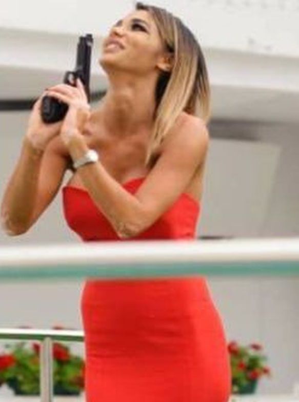 Gabriela Firea și sexy-nora lui Neţoiu au pus un condamnat penal într-o funcţie cheie