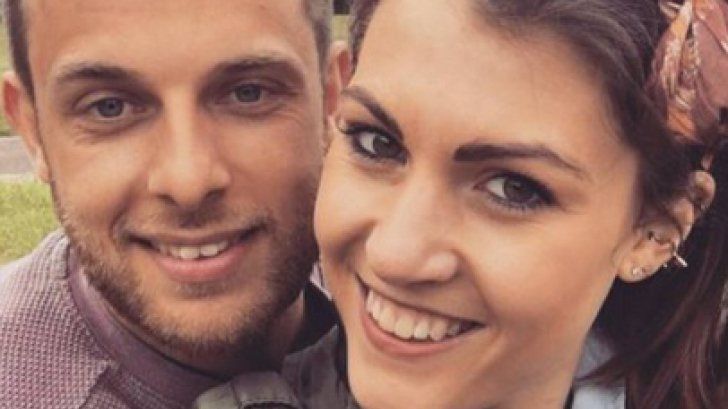 Când a văzut poza cu viitorul ginere, mama acestei tinere a îngheţat! Cine era, de fapt, bărbatul