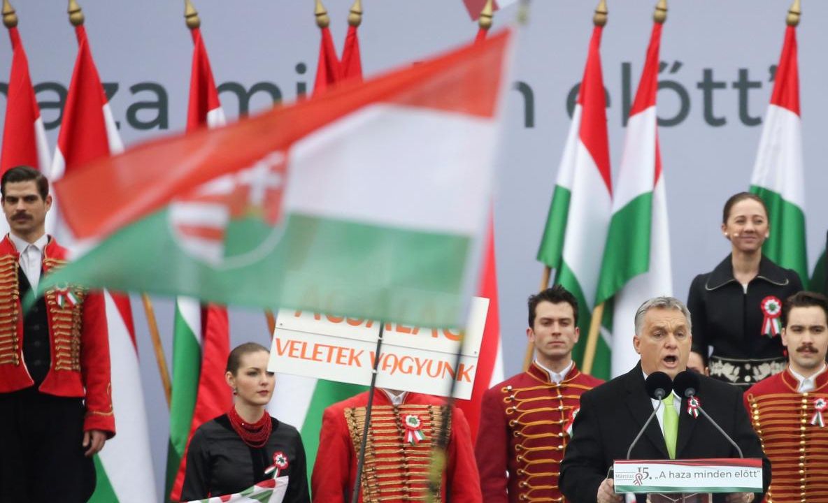 Viktor Orban câștigă alegerile din Ungaria, dar șchioapătă. Prezență record la urne 