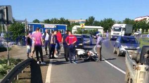 Motociclist spulberat de o autoutlitară. Cum s-a produs accidentul a şocat