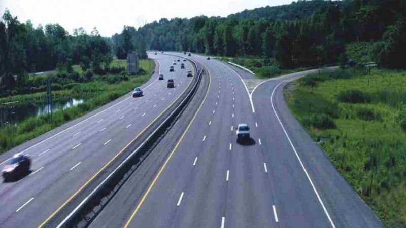 Două ore şi 40 de minute de la Budapesta la graniţa României. Cum este posibil