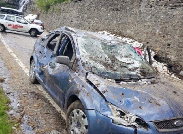 AVALANŞĂ în Munţii Făgăraş! O femeie, surprinsă de căderea de pietre