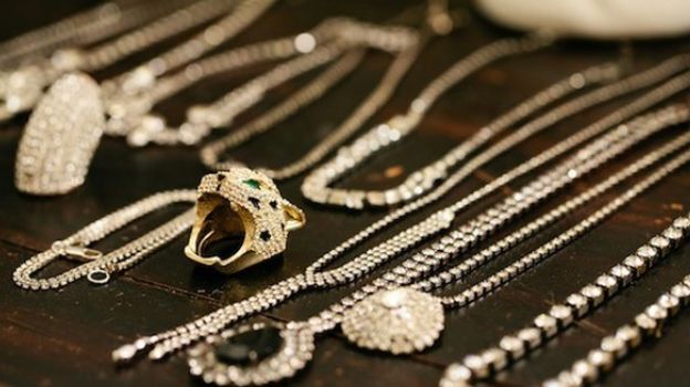 Cum să cureţi perfect bijuteriile. Trucuri pentru a arăta ca noi!