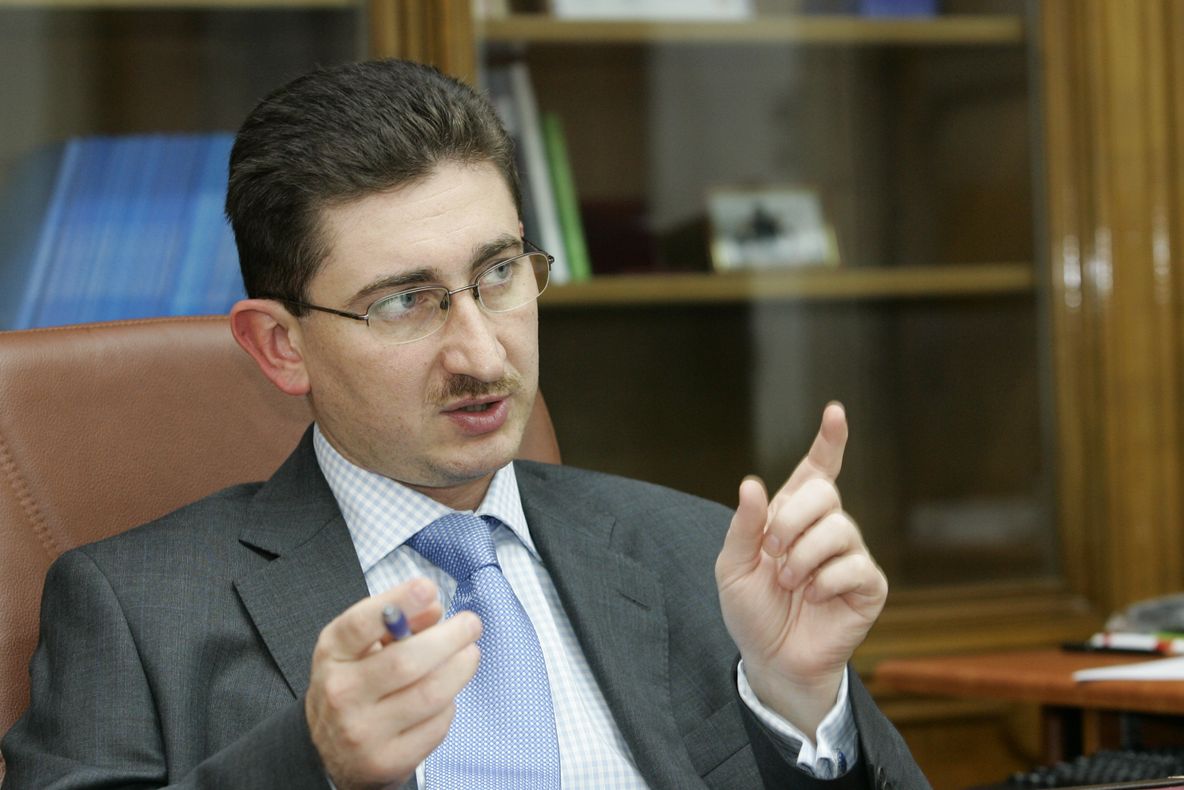 Milioane de clienţi Euroins trebuie să schimbe poliţa în perioada următoare - Anunțul lui Bogdan Chirițoiu