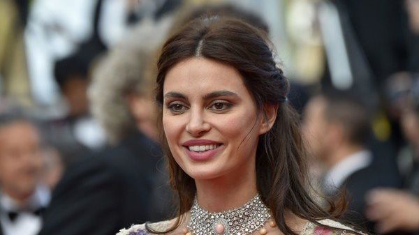 Catrinel Menghia face furori la Cannes. Actriţa a surprins