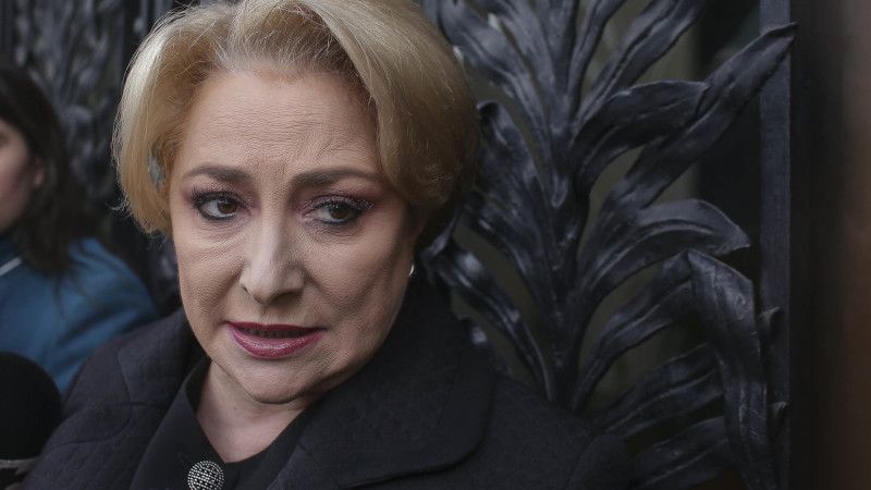 Viorica Dăncilă a ajuns de râsul Dexonline cu "oameni care"