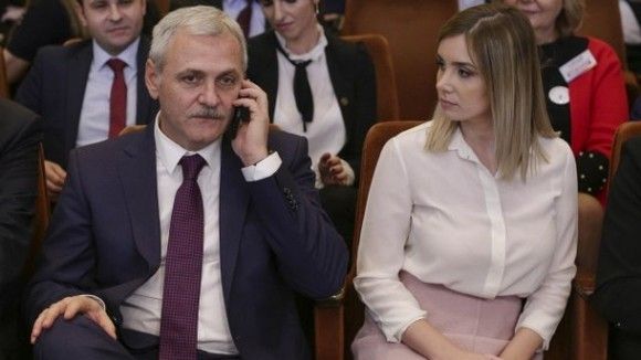 Dragnea explică cum publică pe Facebook de la volan: ”Eu dictez mesajele şi Irina le postează”