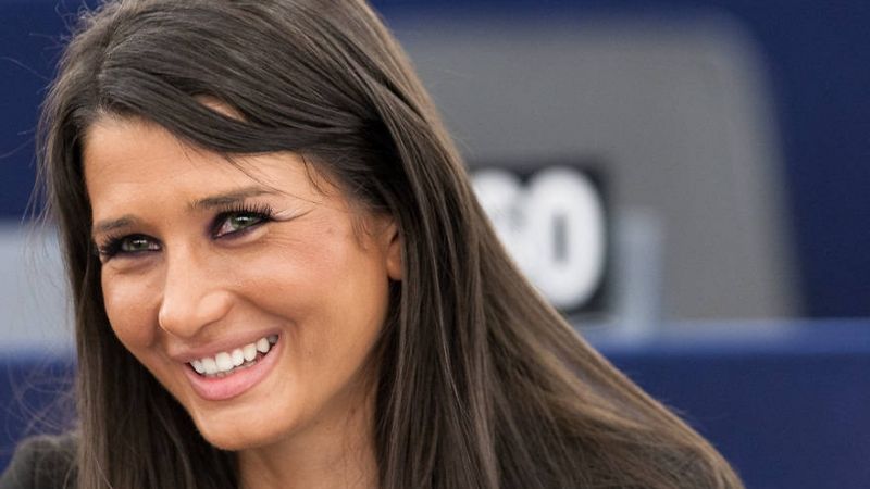 Elena Băsescu, replică dură pentru tatăl său la Referendum 