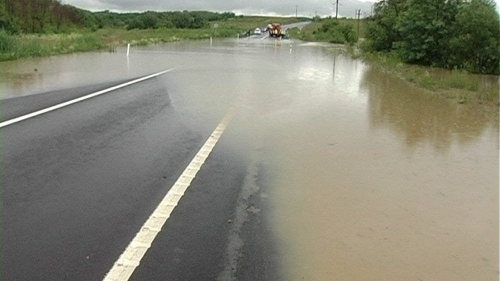 COD GALBEN de inundaţii pe râuri din trei judeţe