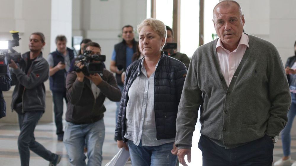 Judecătoarea acuzată că a luat mită 50 000 de euro, Elena Burlan, plasată în arest la domiciliu