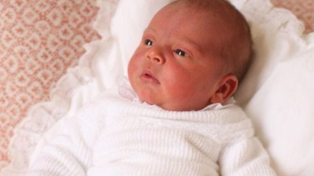 Detaliul major pe care puțină lume l-a observat la primele imagini cu Prințul Louis