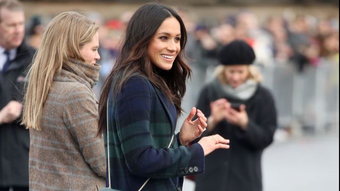 Petrecere pe străzi în satul lui Markle