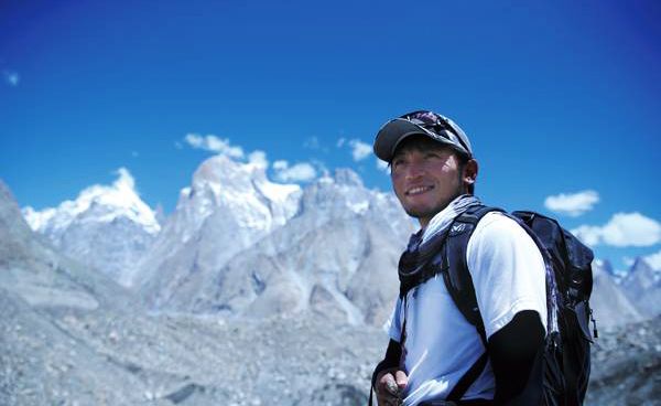 Un celebru alpinist japonez, găsit mort pe Everest