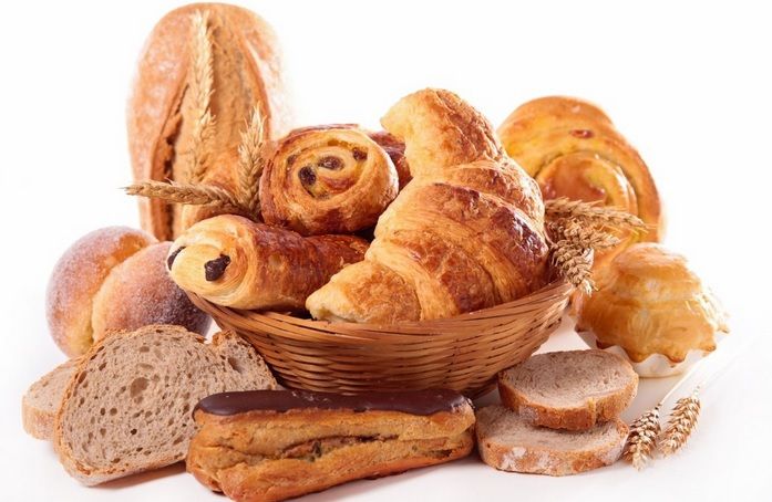 NU mai mânca pâine albă sau produse de patiserie dacă suferi de aceste afecţiuni