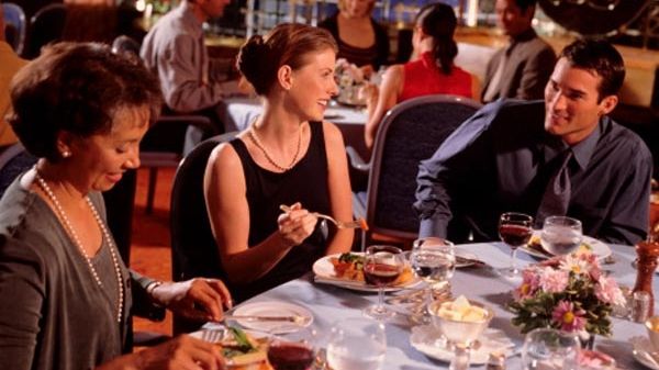 Sfaturi ca să mănânci sănătos la restaurant. Ce să nu faci niciodată