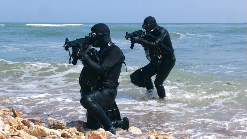 Misiune explozivă pe Marea Neagră: scafandrii militari au distrus o mină marină