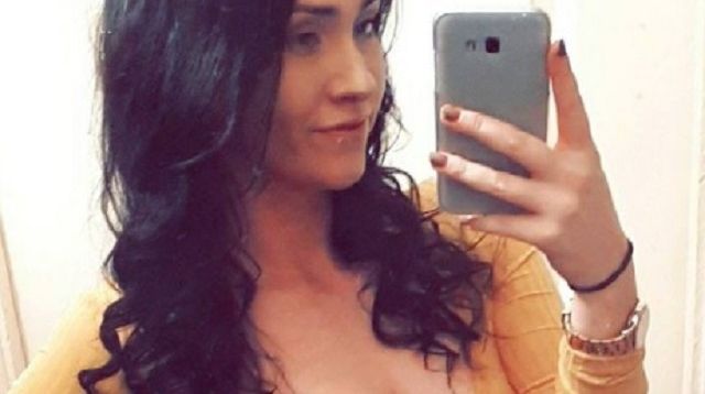 Ea este gardiana-porno. A întreţinut relaţii sexuale cu un deţinut, dar amândoi au sfârşit rău