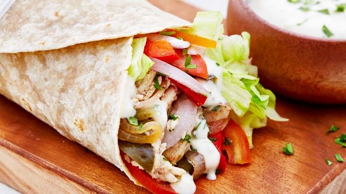 Adevărul despre shaorma. Care este ingredientul extrem de periculos și trebuie evitat