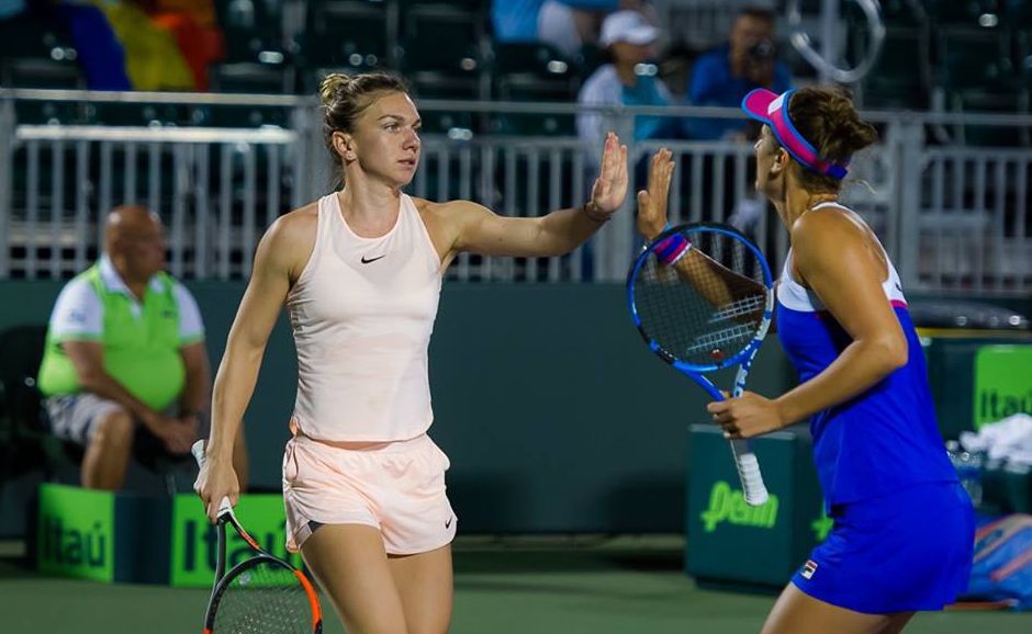 Simona Halep, uluitoare! Ce face cu mingea de fotbal e incredibil!! 