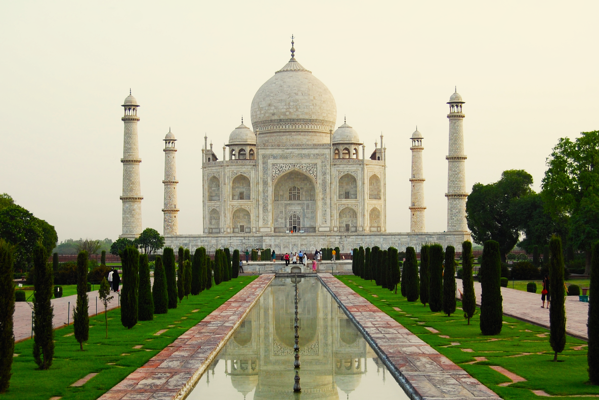 India: Taj Mahalul, avariat de o serie de furtuni puternice