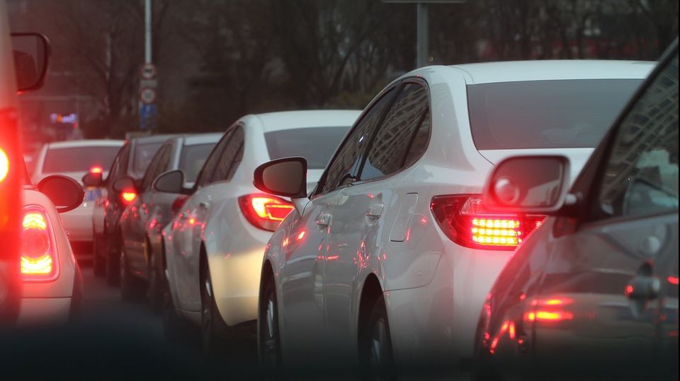 Bucureștenii, mai mult timp în trafic decât cu familia. Locul 5 în lume la aglomerație