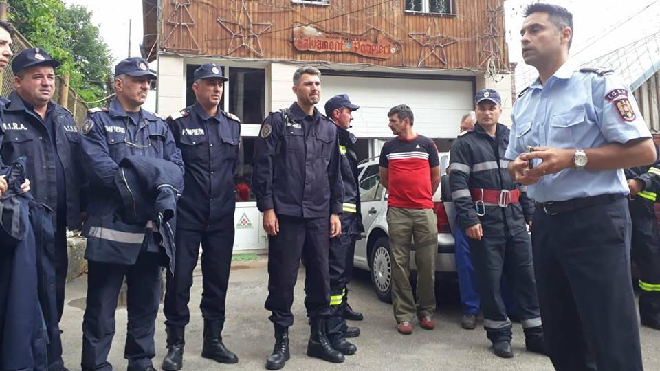 Operațiune dramatică de salvare. Americanul căzut cu parapanta, găsit mort lângă Crucea Caraiman